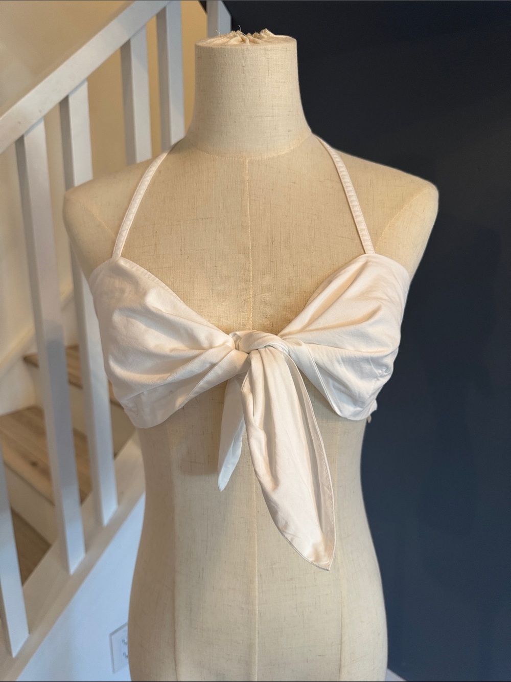 Le Fou Collection for Wilfred Aritzia. Tie Front Bralette. Size Large.